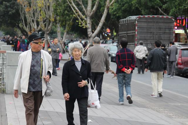 长寿的秘诀可能藏在饮食里他们吃什么？pg麻将胡了上海人均寿命8411岁(图5)